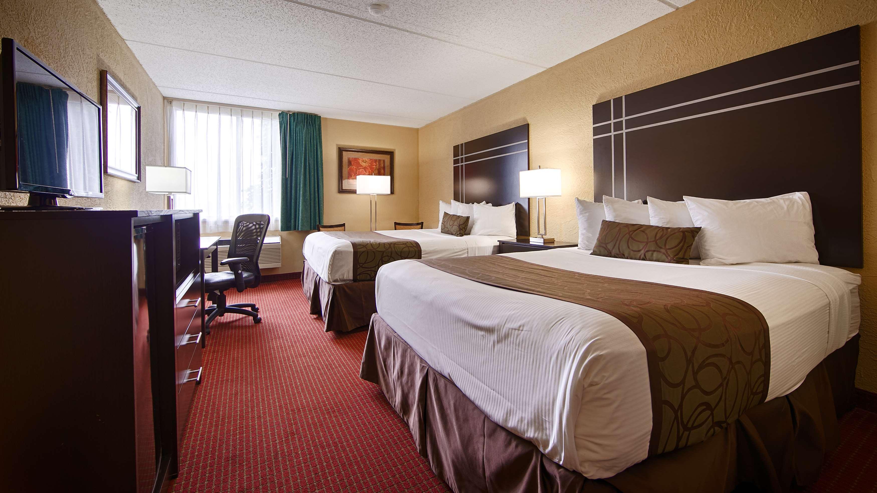 Best Western Waukesha Grand Pewaukee Bagian luar foto